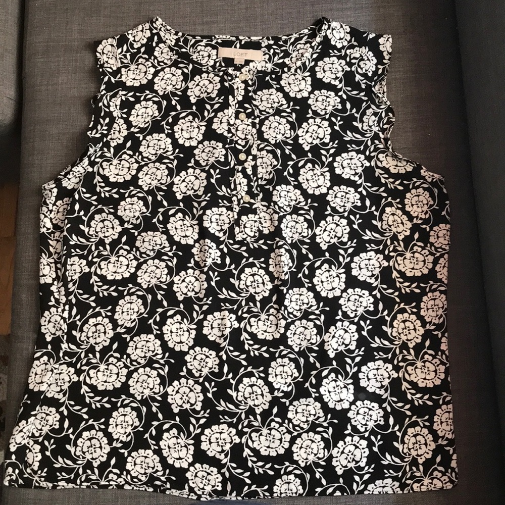 Sleeveless loft blouse with flutter sleeve